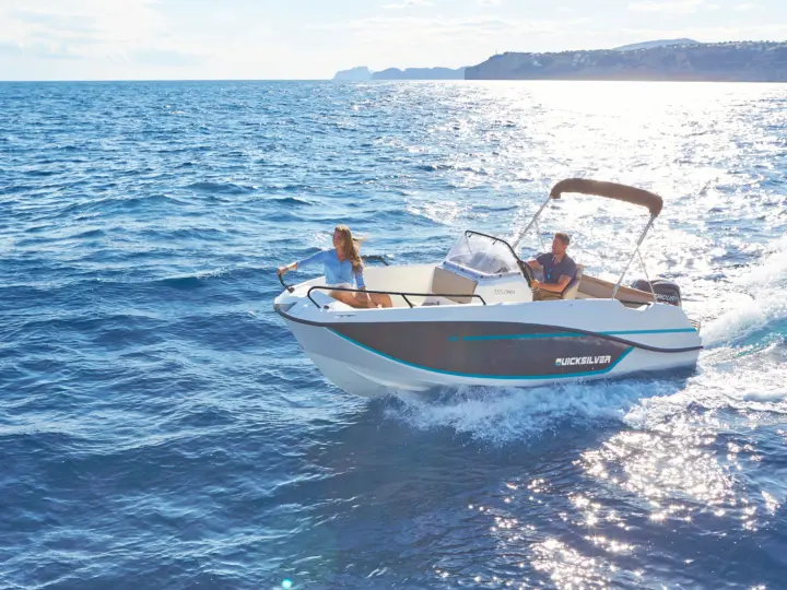 Quicksilver Activ 555 Open