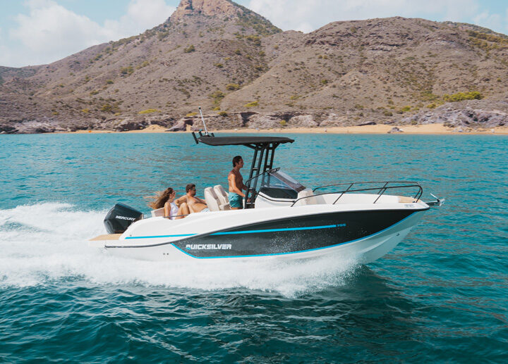 Quicksilver Activ 705 Open