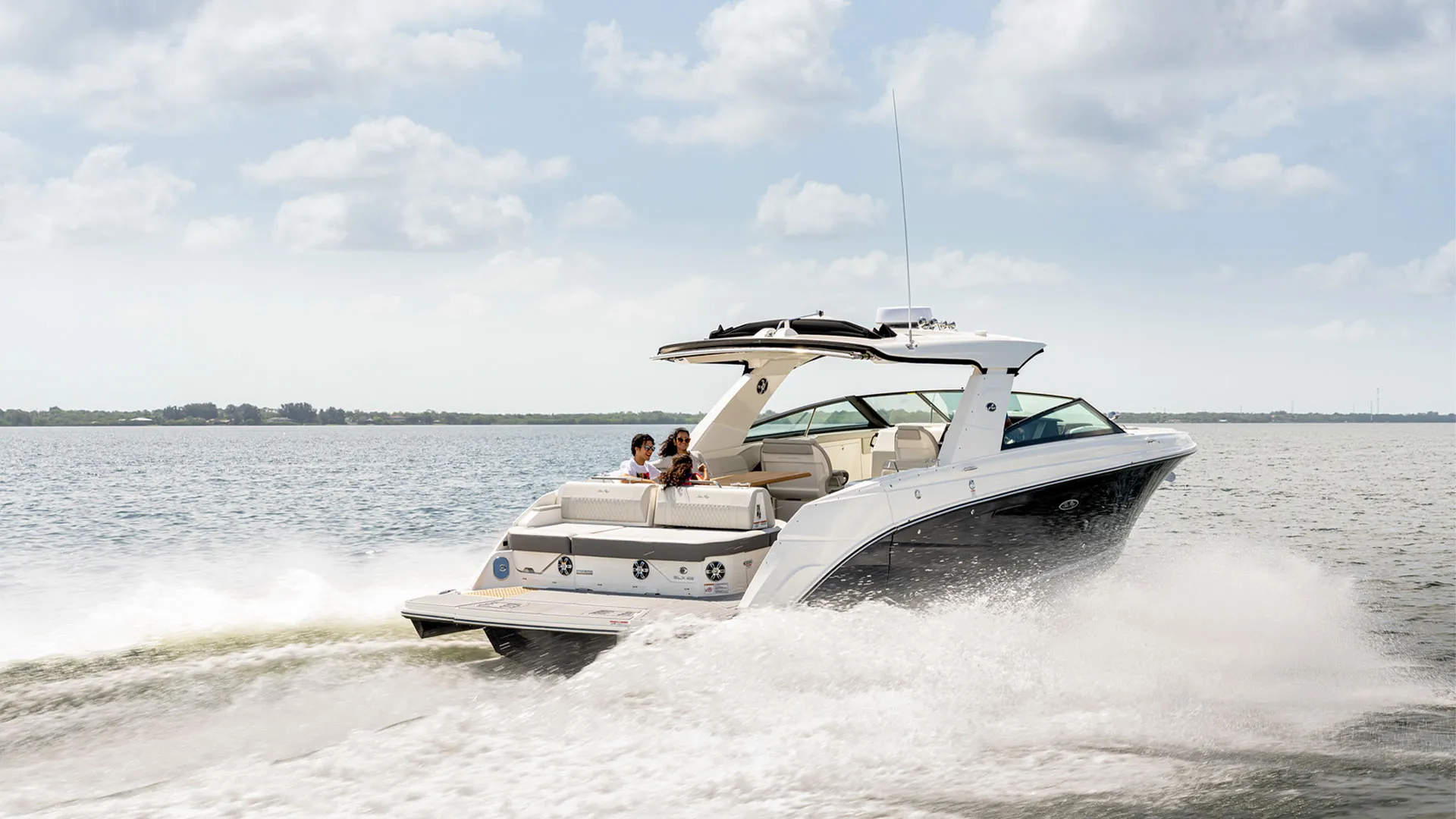 Sea Ray SLX 400