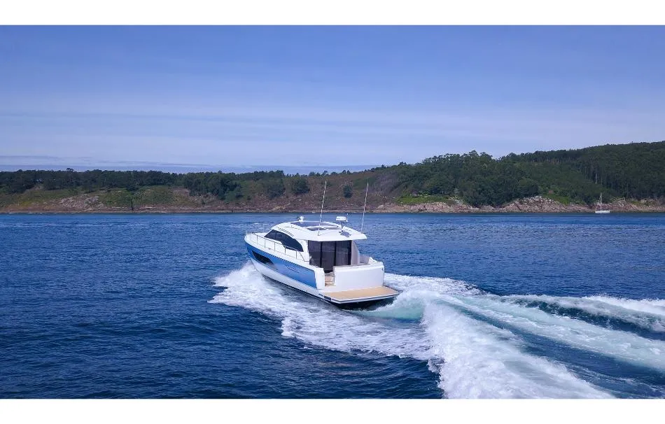 RODMAN 42 COUPE