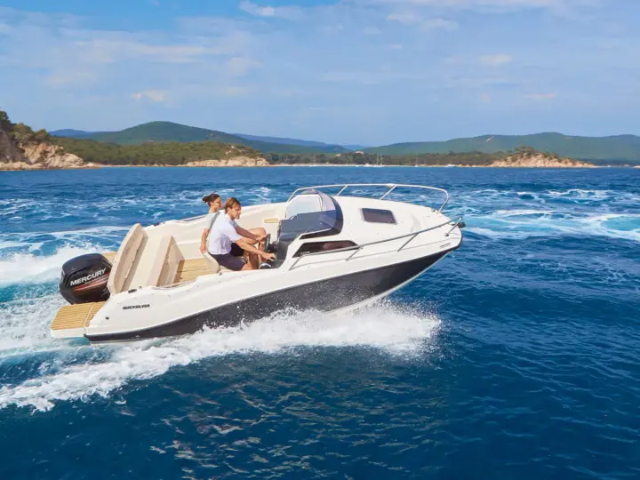 Activ 555 Cabin