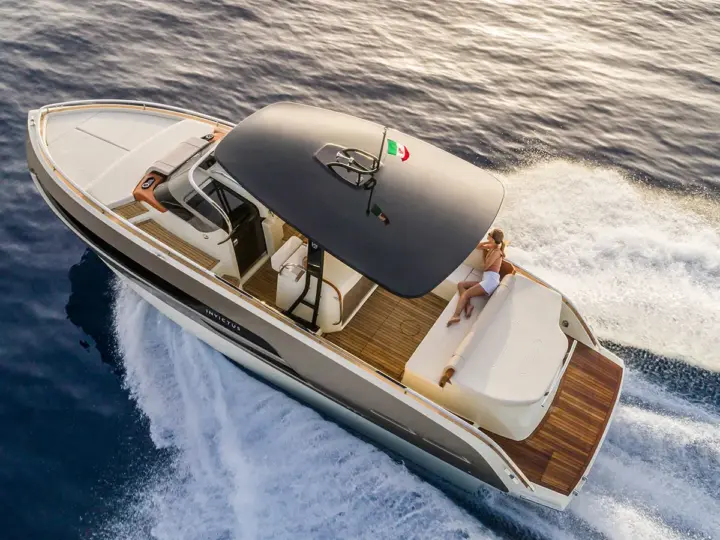 Invictus GT 320