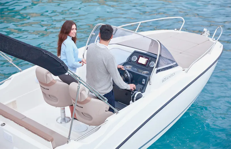Quicksilver 605 Sundeck