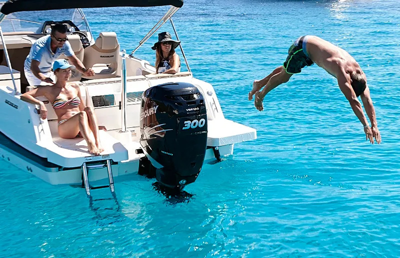 Quicksilver 755 Sundeck