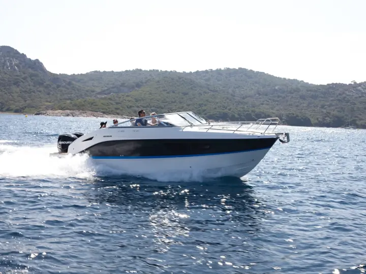 Quicksilver Activ 805 Cruiser