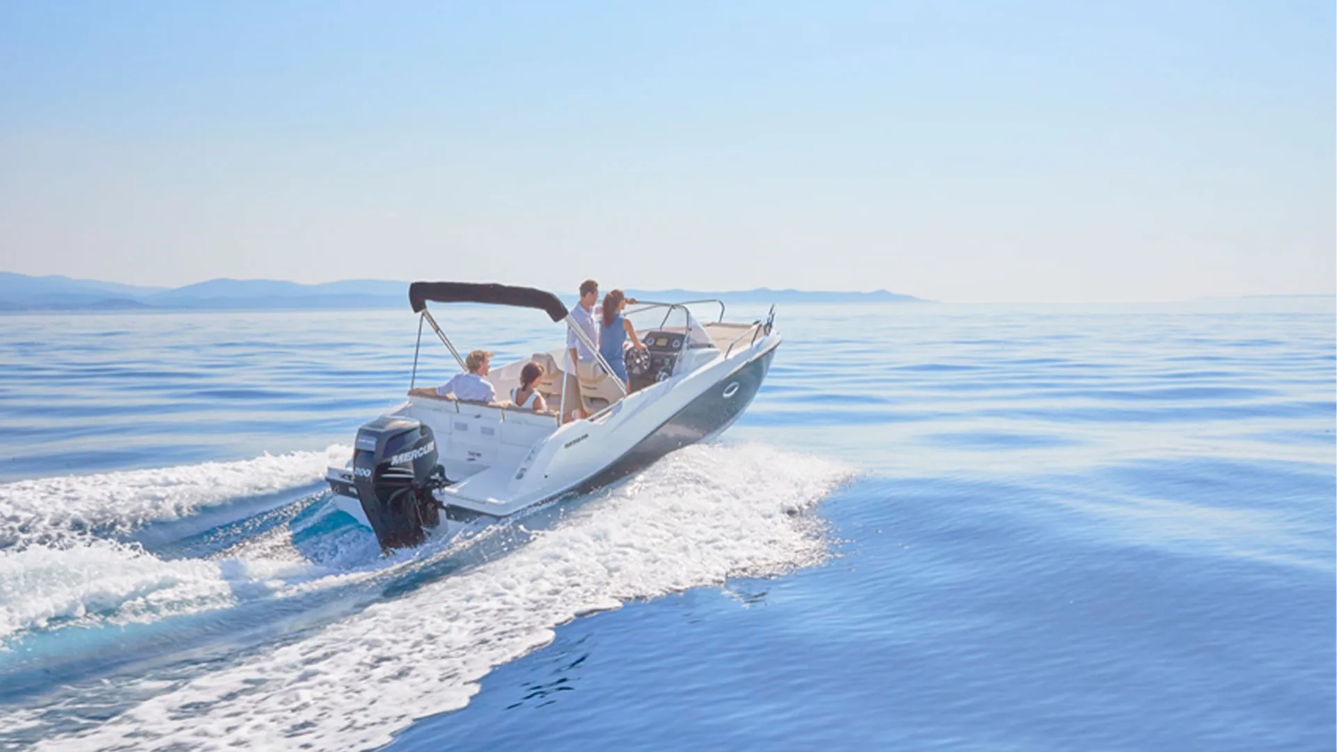 Quicksilver Activ 675 Sundeck