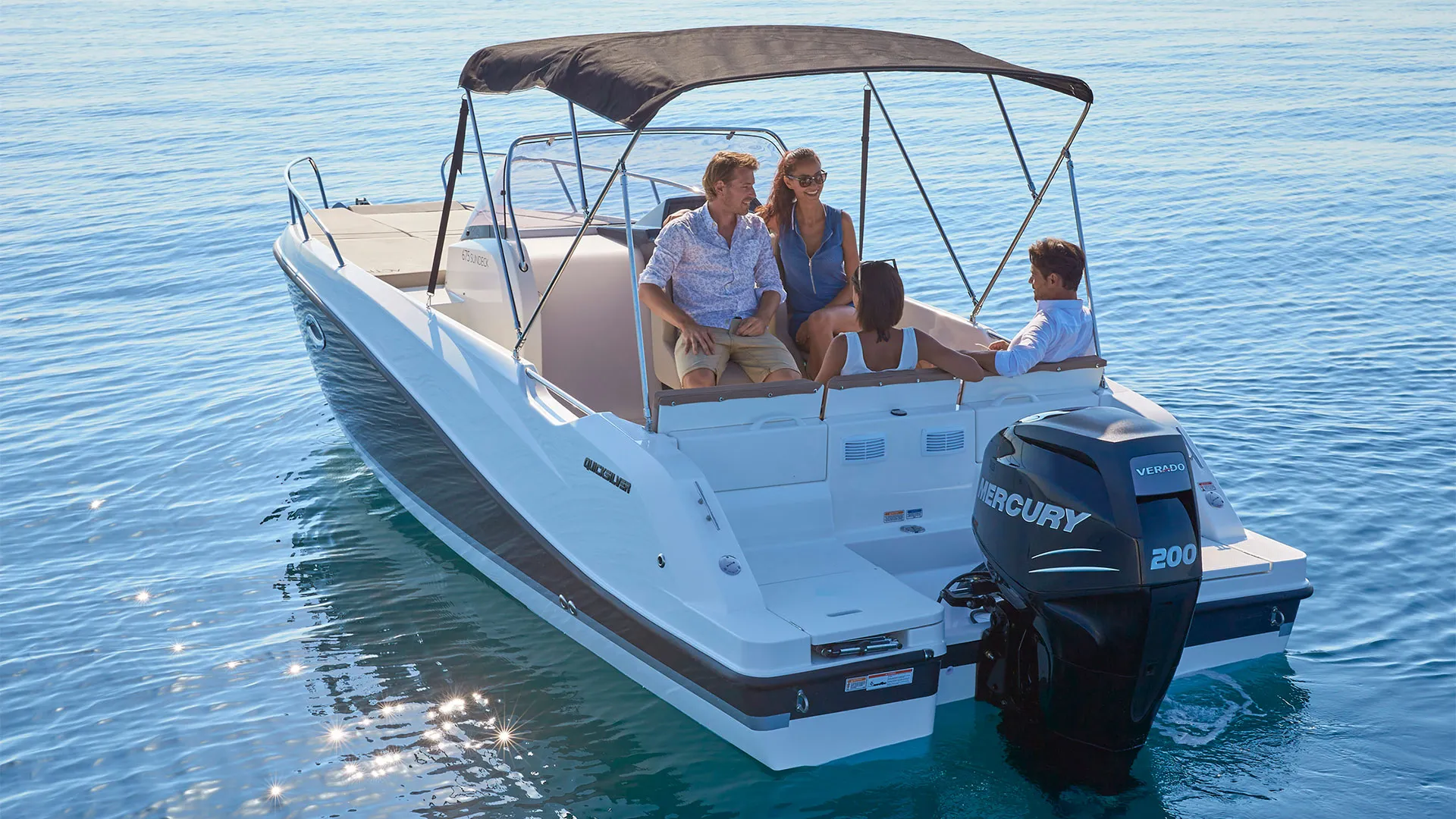 Quicksilver Activ 675 Sundeck
