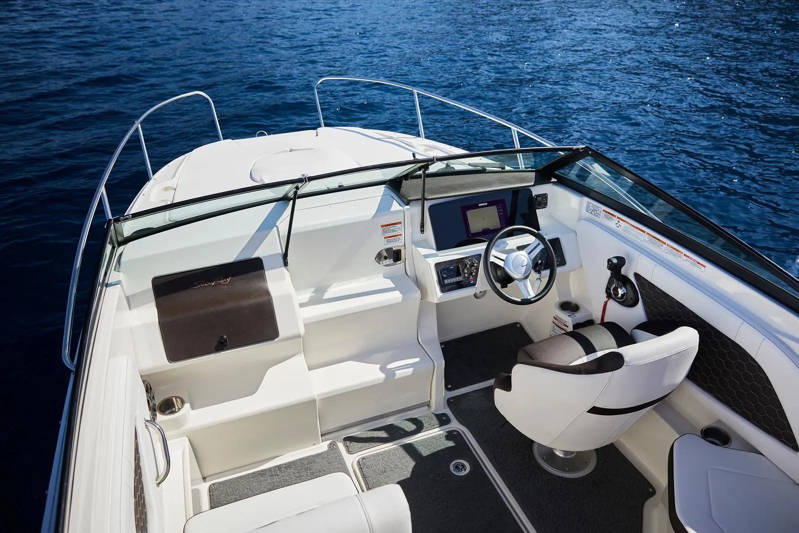Sea Ray 230