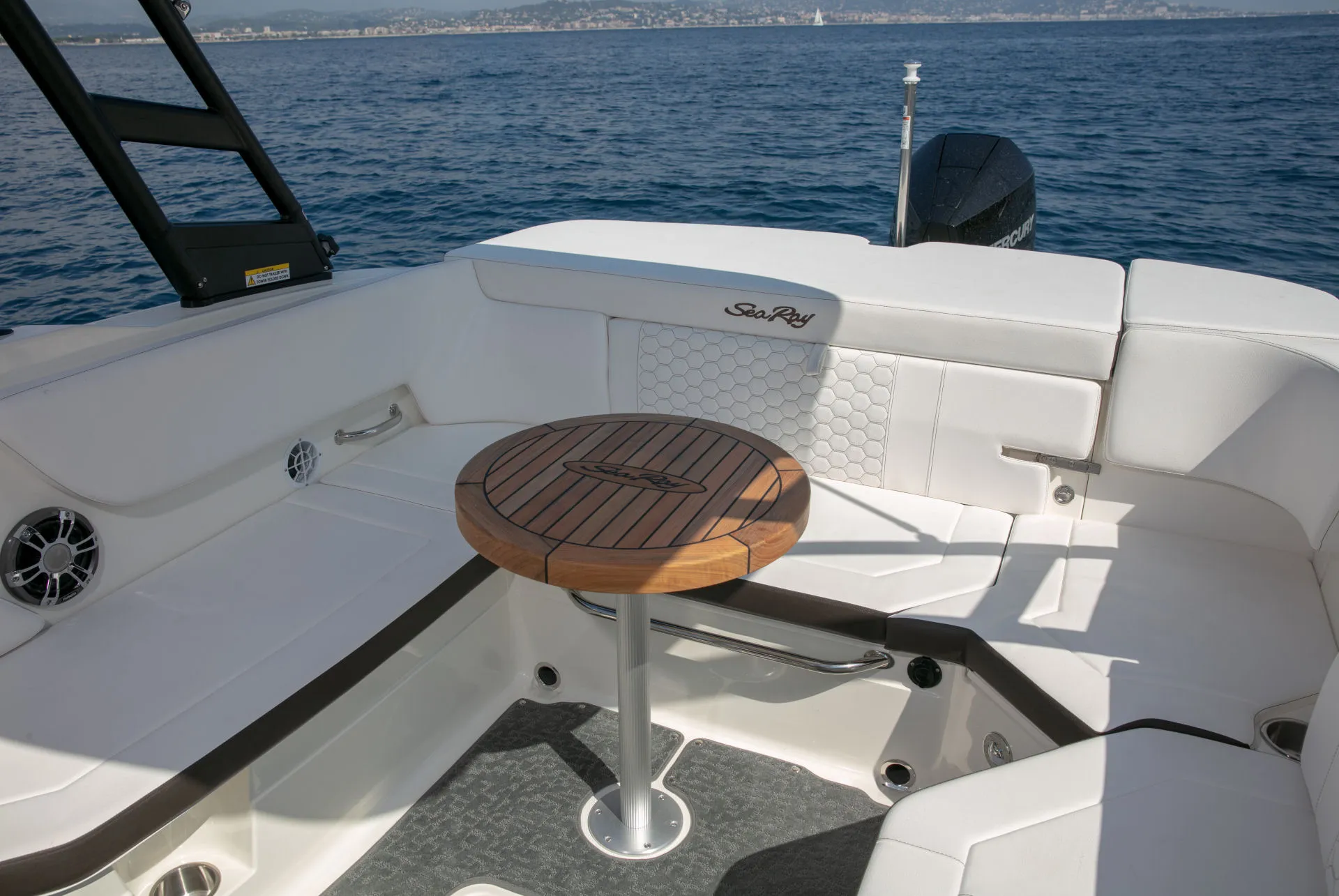 Sea Ray 230 Sun Sport