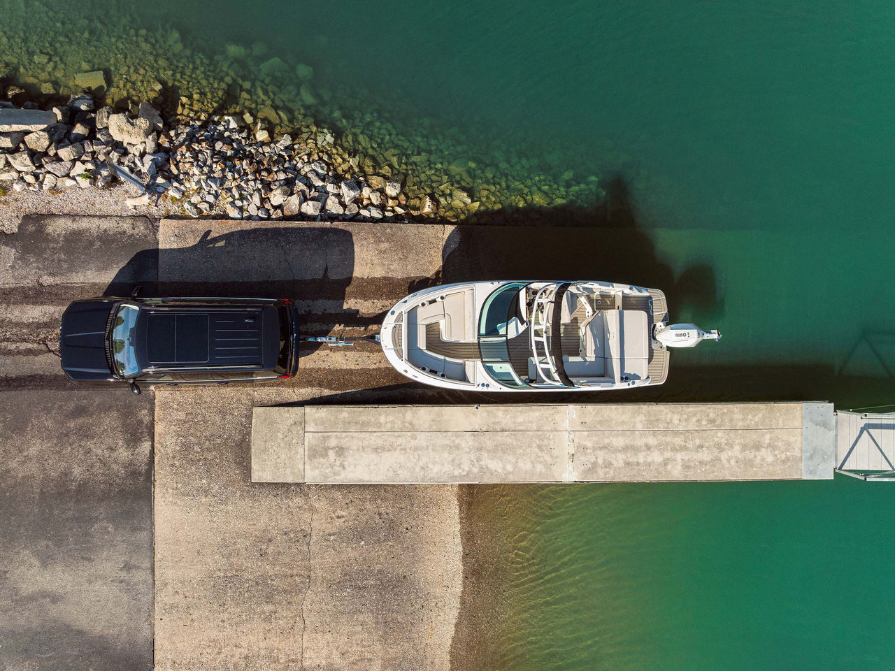 Sea Ray SDX 230