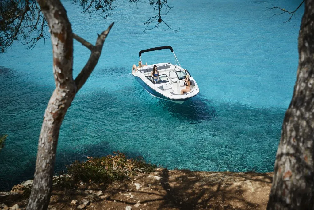Sea Ray SPX 210