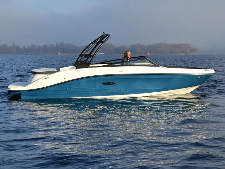 Sea Ray SPX 230
