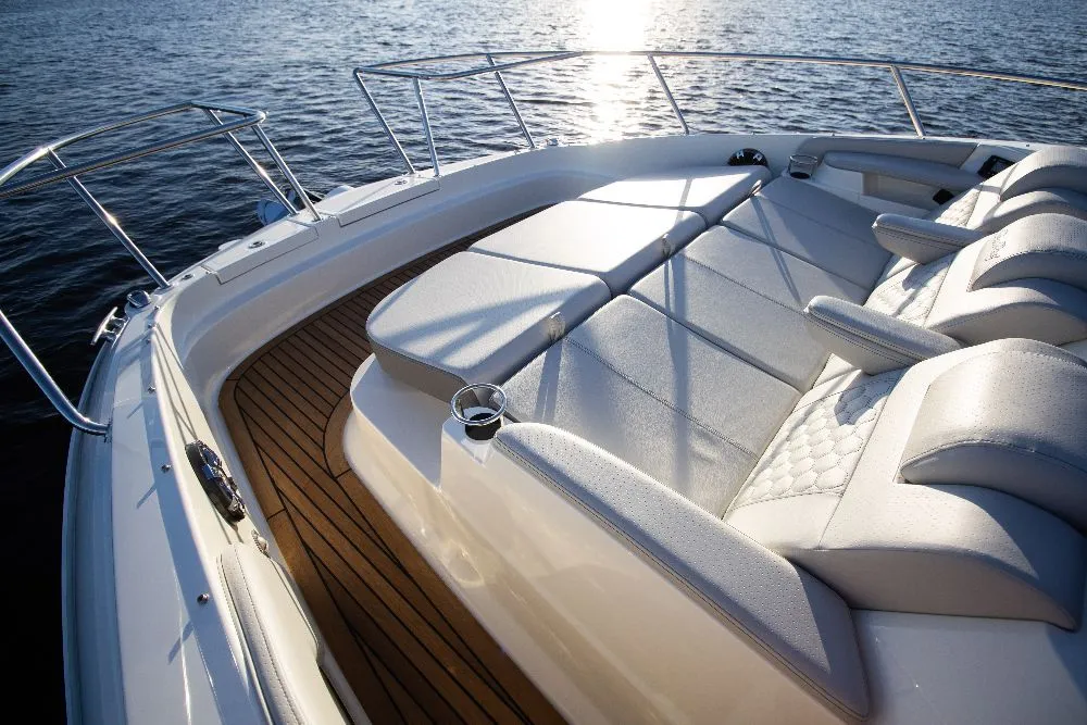 Sea Ray Sundancer 320