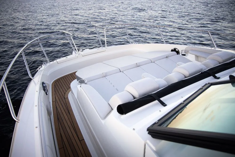 Sea Ray Sundancer 320