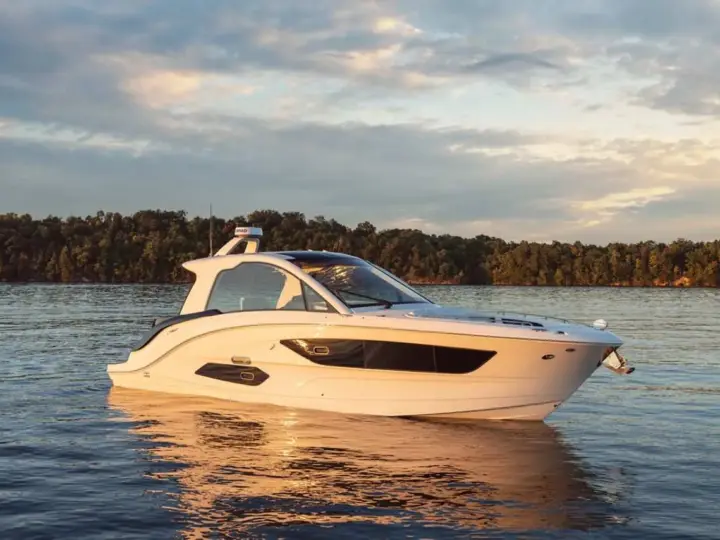 Sea Ray Sundancer 370