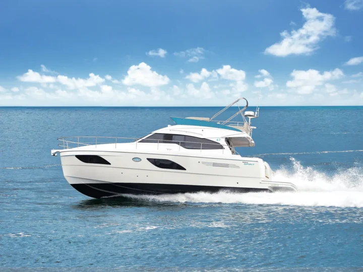 RODMAN 42 SPIRIT Fly Bridge