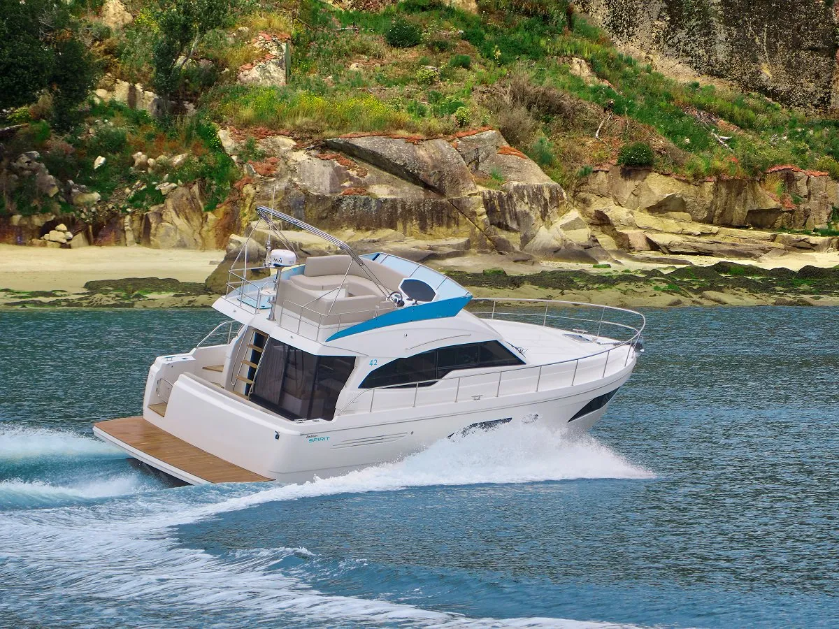 RODMAN 42 SPIRIT Fly Bridge