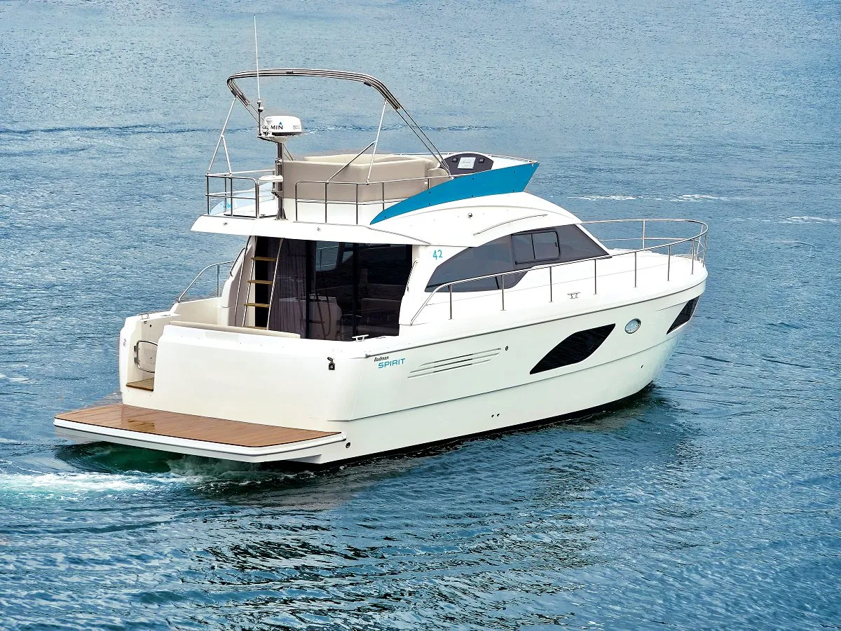 RODMAN 42 SPIRIT Fly Bridge