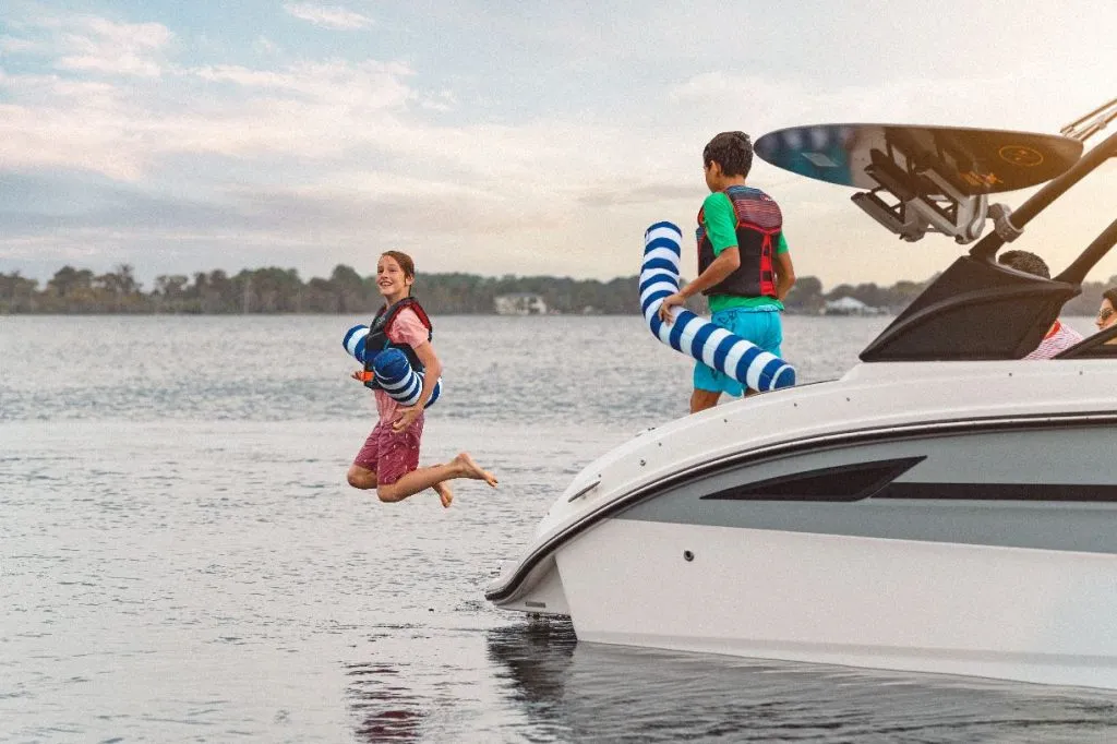 SEA RAY SDX 270 SURF