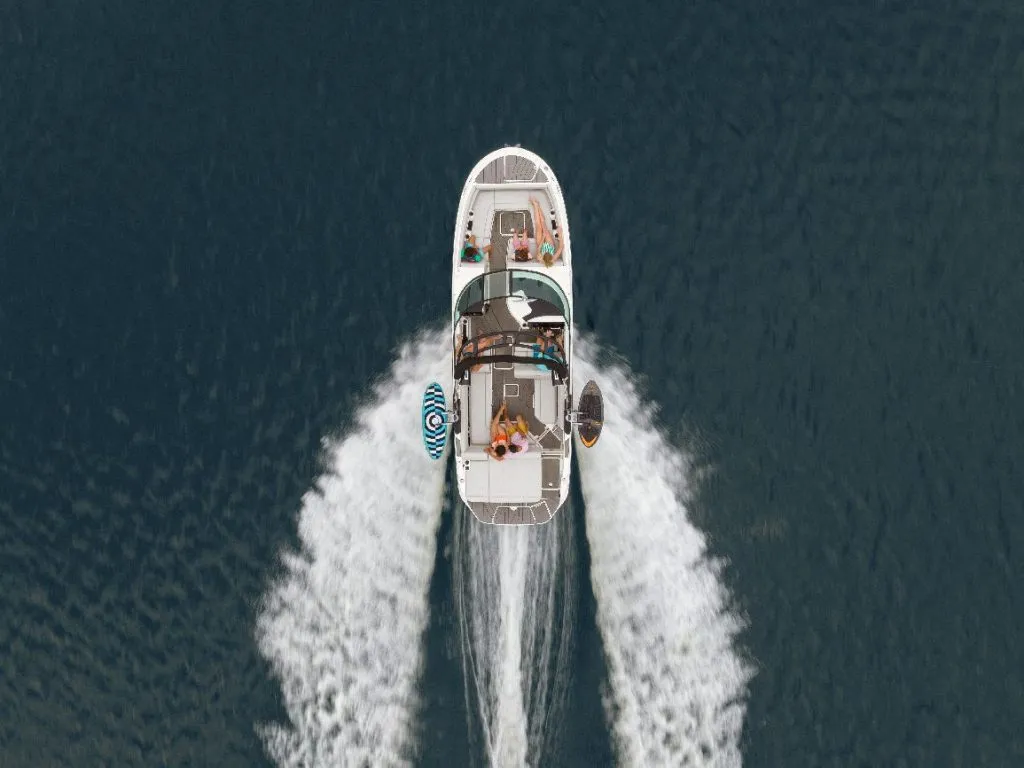 SEA RAY SDX 270 SURF