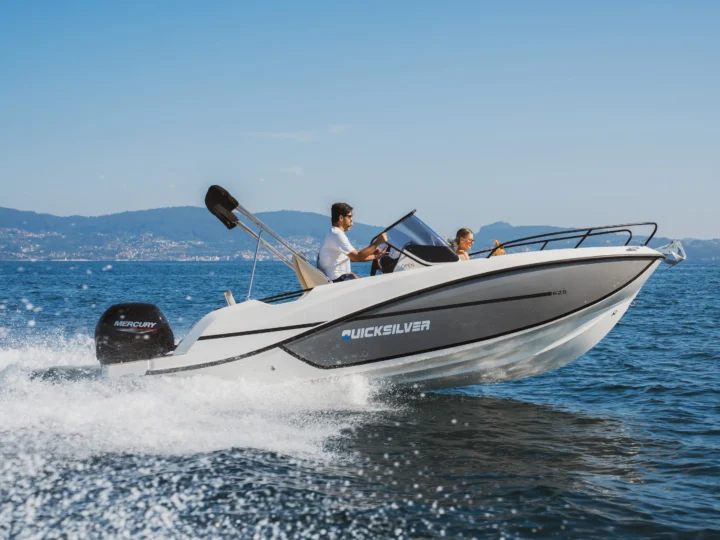 Quicksilver 625 Open